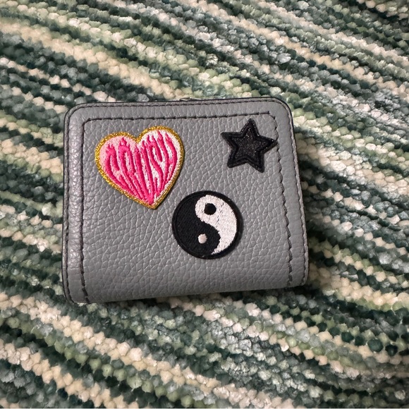Marc Jacobs Rock
Grey Mini Compact Leather Wallet - Picture 2 of 5